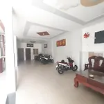 Bros Hotel