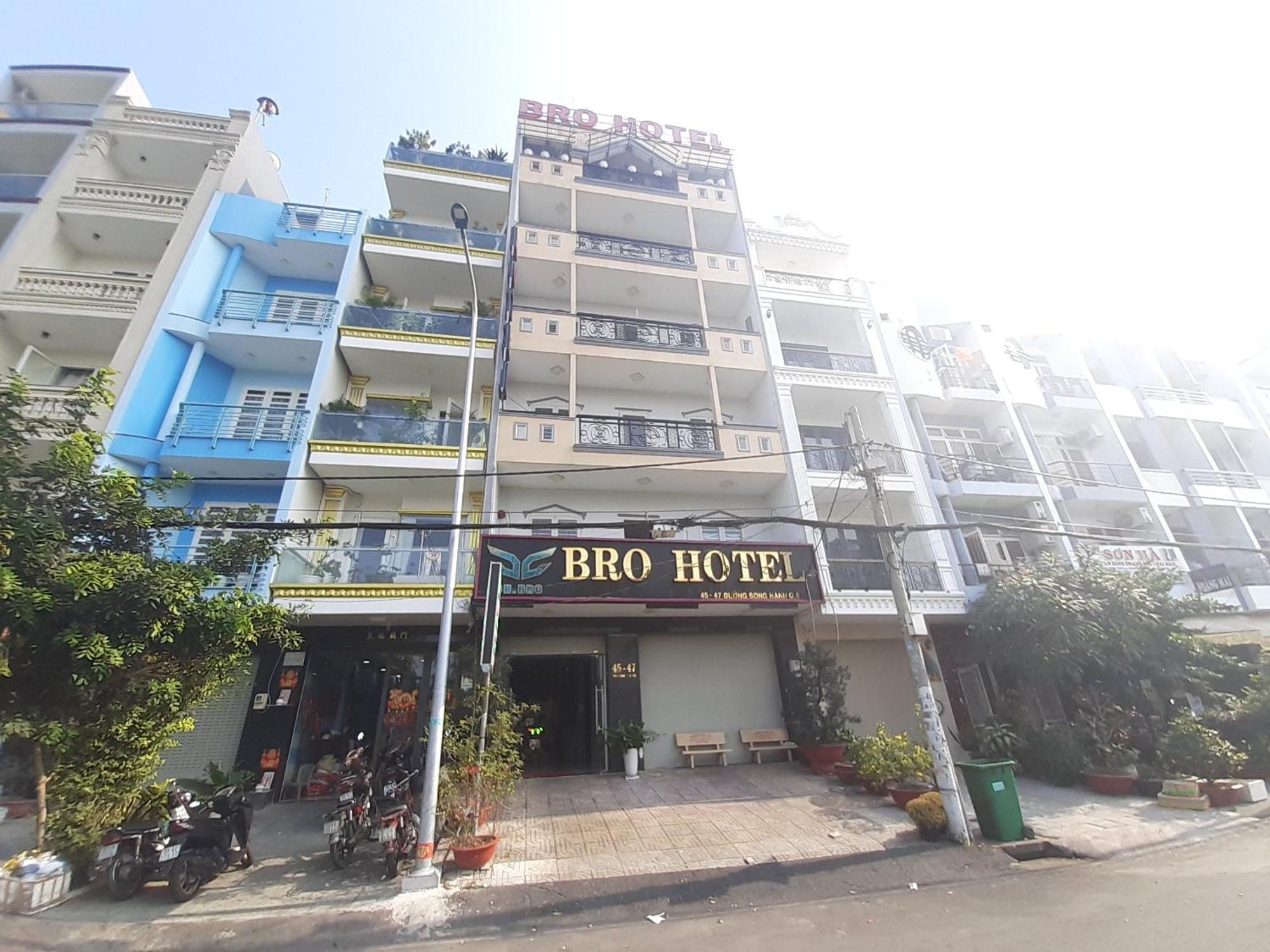 Khách sạn Bros 2*