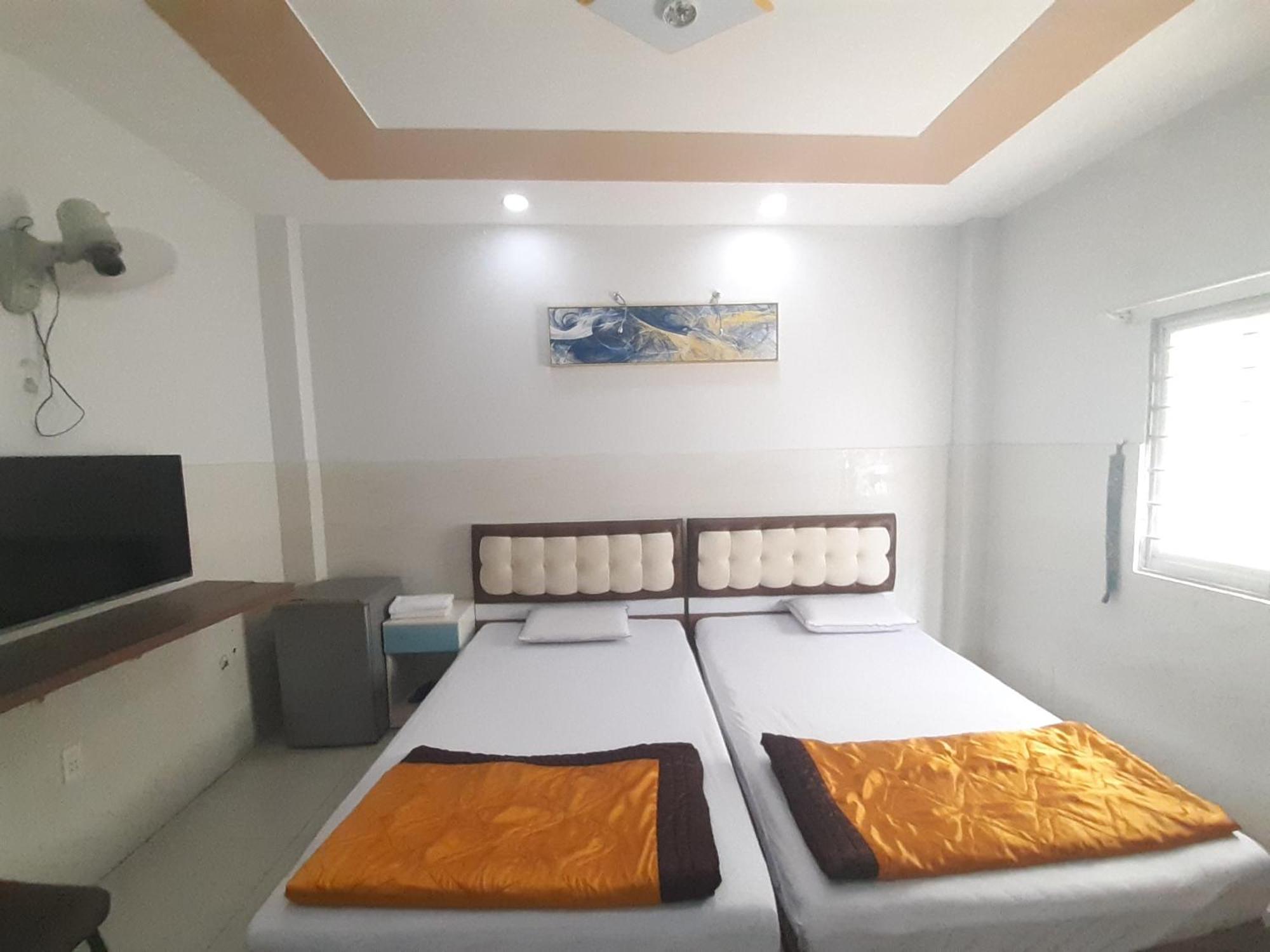 Bros Hotel